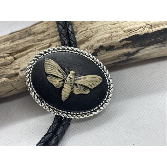 Western Bolo tie Lariat Death Head Moth Skull Cameo Rustic Wedding Attire Party - Picture 13 of 16